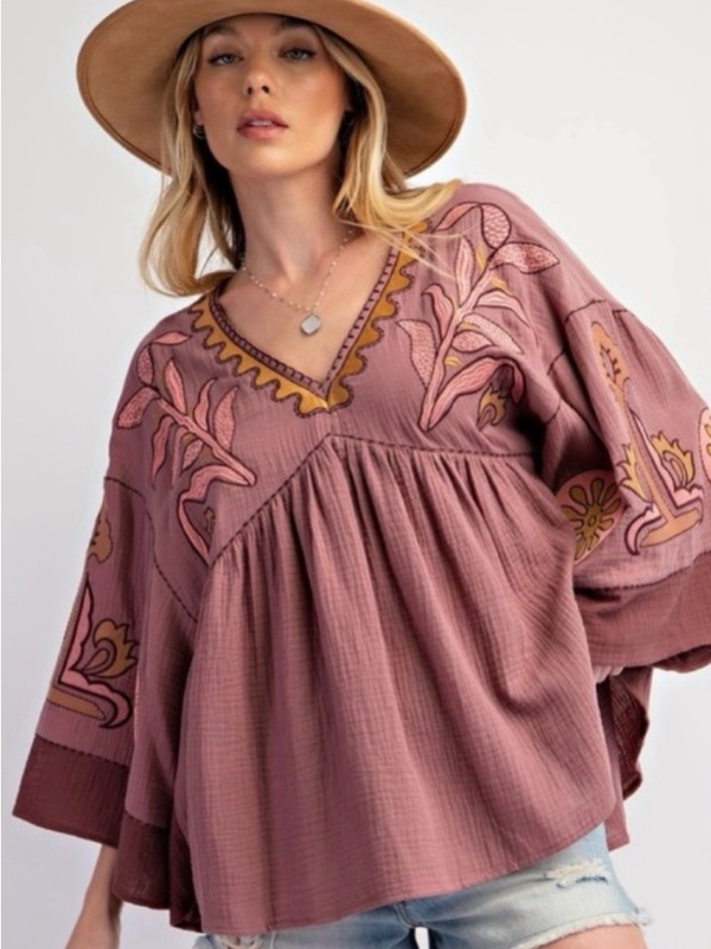 easel Mauve-Pink Embroidered V-Neck boho top size large